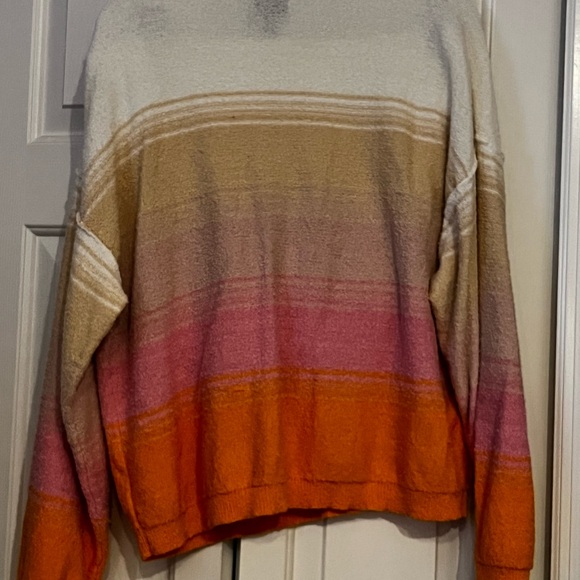 Comfortable Knit Short Set - Picture 3 of 7